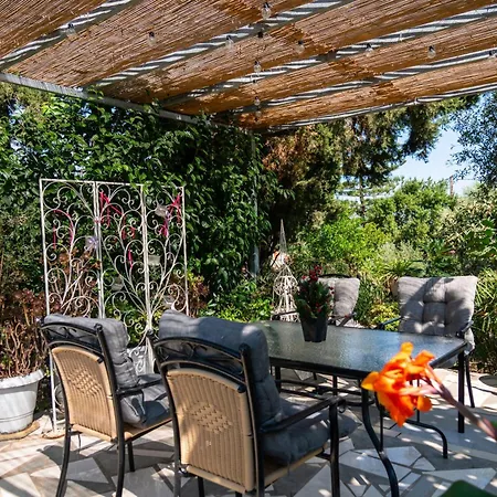 Dimitrios House - 2 Bedrooms & Cozy Atmosphere, By Zantewize Holiday home *